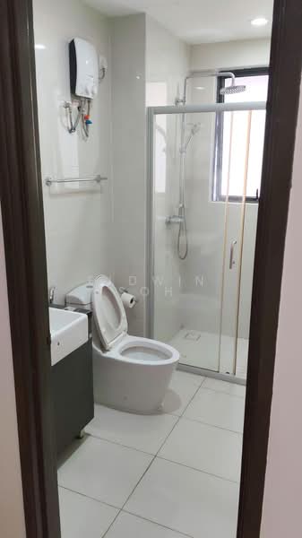 Condominium for Rent at Bay Laurel @ Country Garden Danga Bay - Eldwin Soh - Bathroom - PropertyGuru.com.my