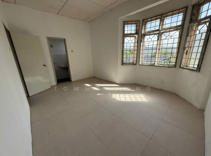 2-storey Terraced House for Sale in Taman Lestari Putra (Seri Kembangan) - Tommy Wong - Interior - PropertyGuru.com.my