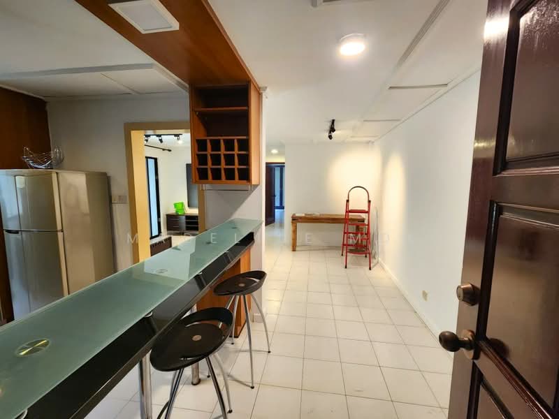 Entrance Hall & Dining Room