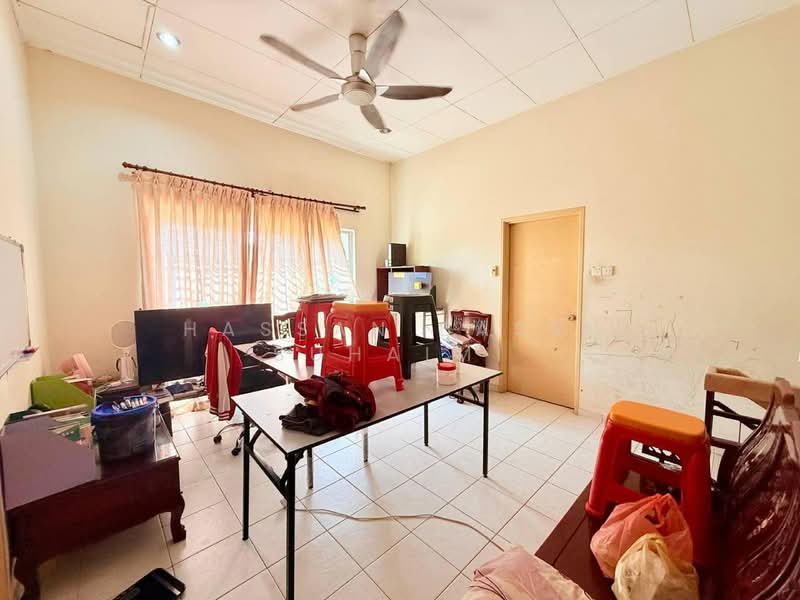 Park Avenue Seremban 2 untuk Untuk Dijual - RM 680,000, Apr 2026 - Living Room - PropertyGuru.com.my
