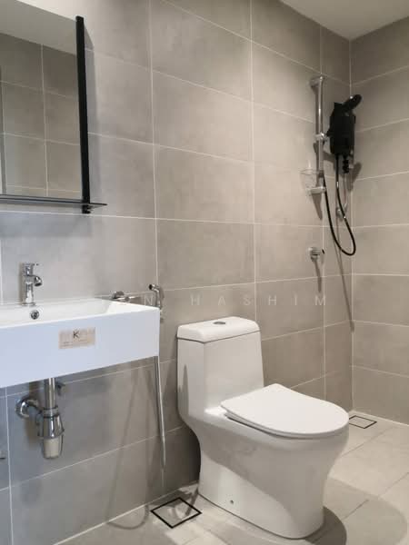 Service Residence for Rent at The Glenz @ Glenmarie - Hien Hashim - Bathroom - PropertyGuru.com.my