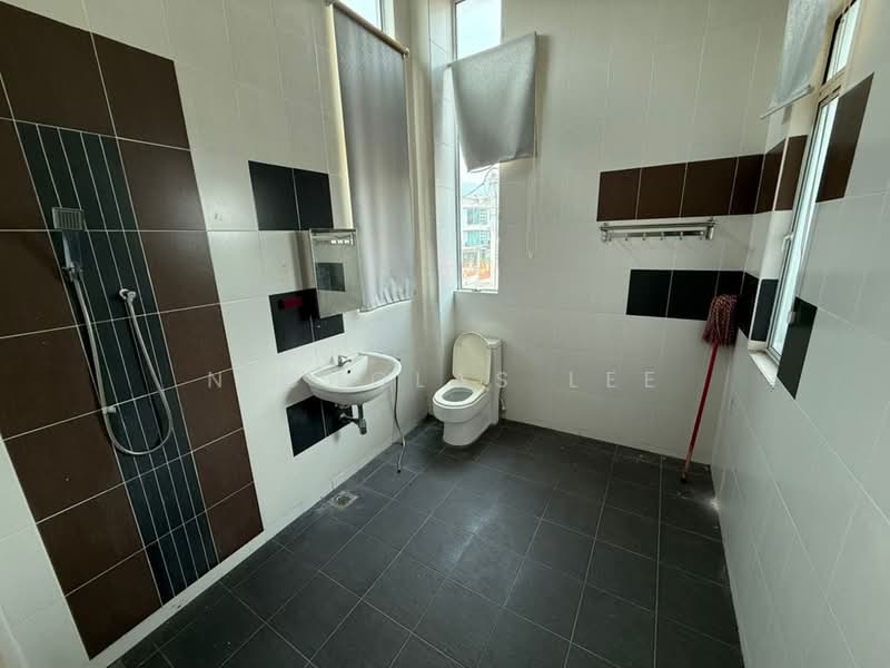 Bungalow for Sale in Taman Chemor Idaman (Chemor) - Nicholas Lee - Bathroom - PropertyGuru.com.my