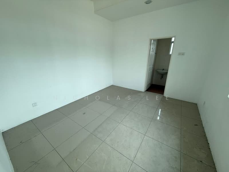 Bungalow for Sale in Taman Chemor Idaman (Chemor) - Nicholas Lee - Interior - PropertyGuru.com.my