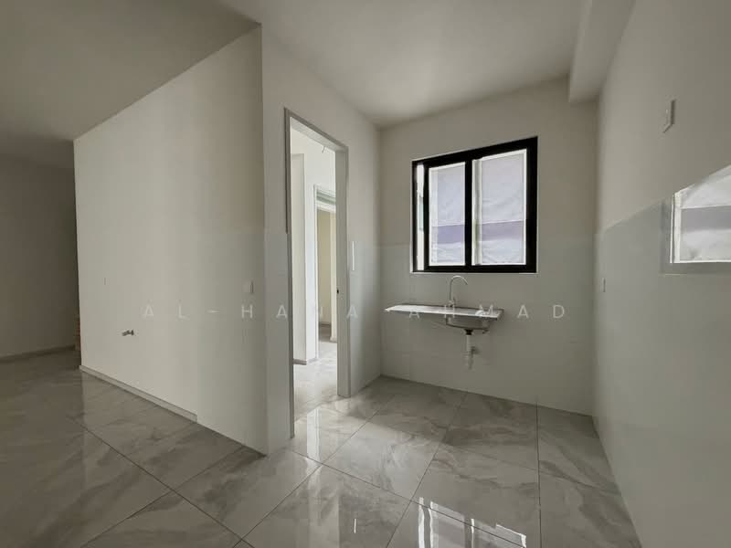 Terraced House for Sale in Taman Bukit Serdang (Seri Kembangan) - Al-Hana Ahmad - Kitchen - PropertyGuru.com.my