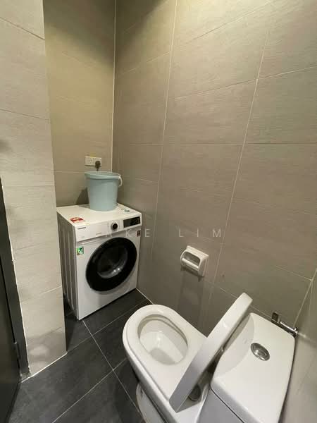 Condominium for Sale at Queensville - Jake Lim - Bathroom - PropertyGuru.com.my