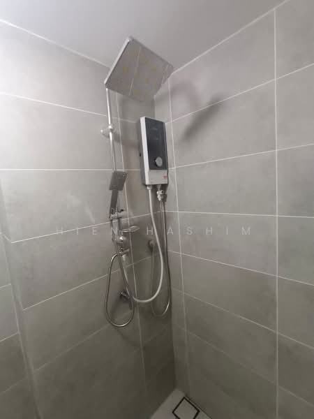 Service Residence for Rent at The Glenz @ Glenmarie - Hien Hashim - Bathroom - PropertyGuru.com.my