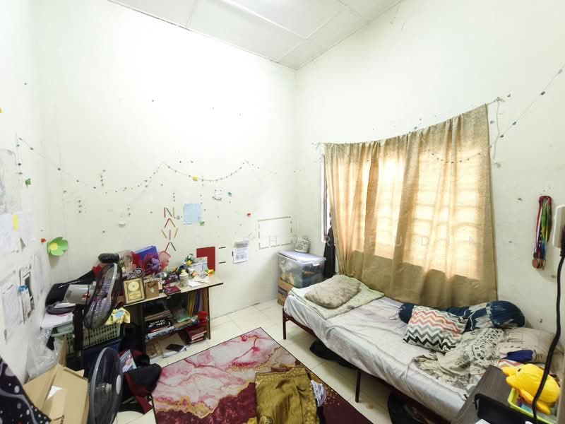 1-storey Terraced House for Sale in Kapar (Selangor) - Syafiq Sharifudin - Bedroom - PropertyGuru.com.my