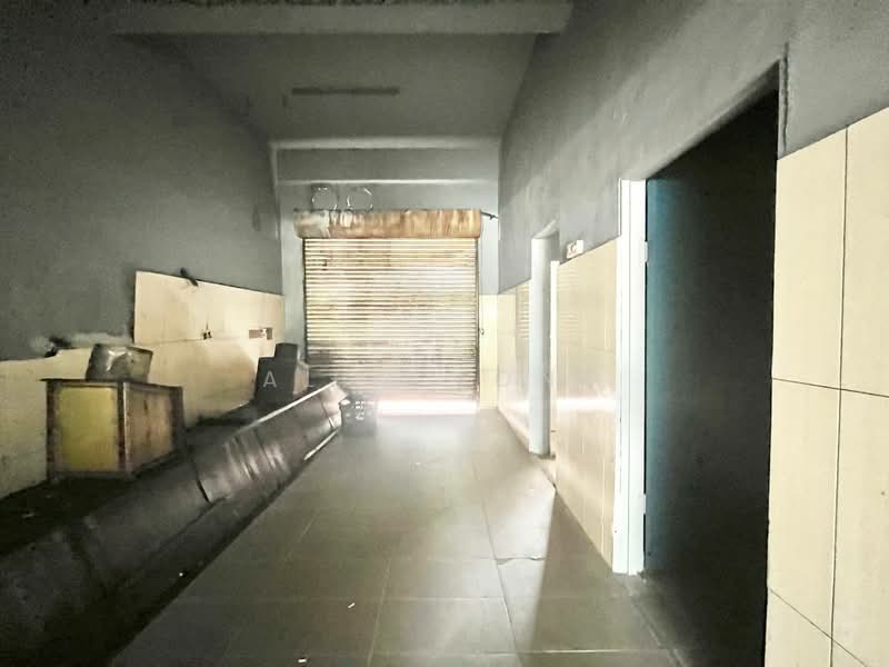 Shop for Rent in Taman TTDI Jaya (Shah Alam) - Alex Tong - Corridor - PropertyGuru.com.my