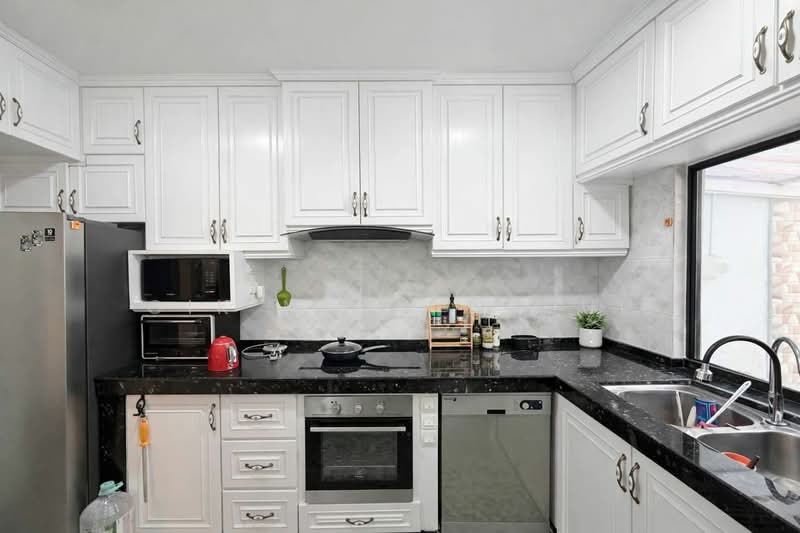 2-storey Terraced House for Sale in Ampang Jaya (Ampang) - Cik Maya Abdul - Kitchen - PropertyGuru.com.my