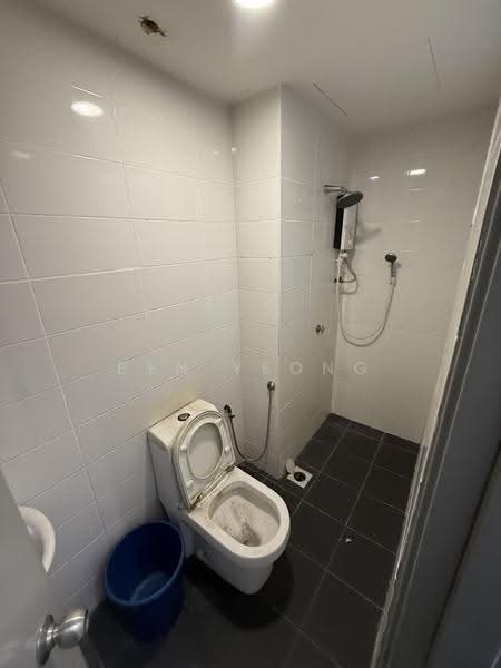 Pangsapuri untuk Dijual di Silk Residence - Ben Yeong - Bathroom - PropertyGuru.com.my