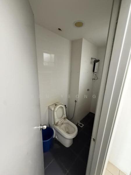 Pangsapuri untuk Dijual di Silk Residence - Ben Yeong - Bathroom - PropertyGuru.com.my