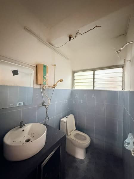 2-storey Terraced House for Sale in Ampang Jaya (Ampang) - Cik Maya Abdul - Bathroom - PropertyGuru.com.my