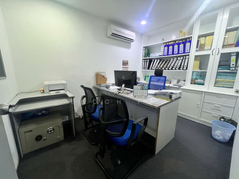 Commercial Semi-D for Sale in Air Hitam (Penang) - Enoch Tiu - Manager Room - PropertyGuru.com.my