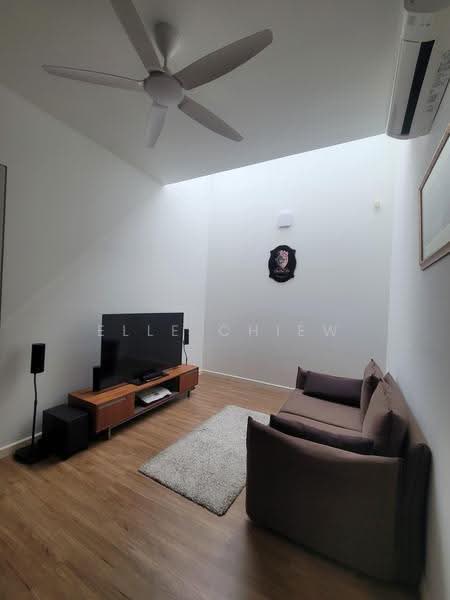 2-storey Terraced House for Sale in Telok Panglima Garang (Selangor) - Elle Chiew - Living Room - PropertyGuru.com.my