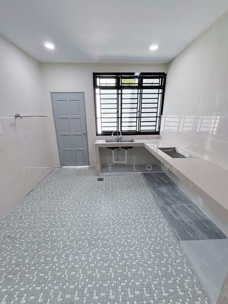 Semi-Detached House for Sale in Taman Pelangi (Johor Bahru) - Annie Low - Kitchen - PropertyGuru.com.my
