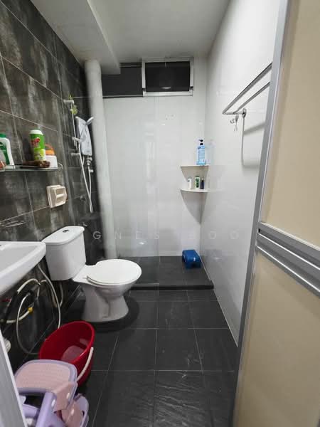 Apartment for Sale at Lake View Suites - Agnes Boo - Bathroom - PropertyGuru.com.my