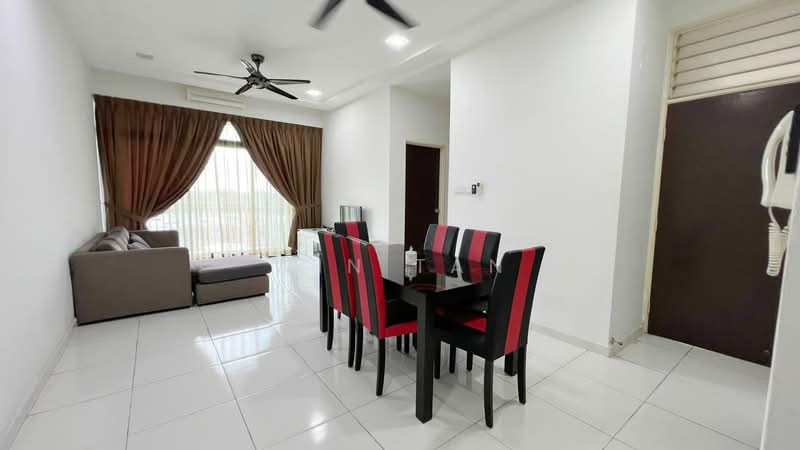 Apartment for Sale at Sky Garden Residences - Win Tan - Living Room - PropertyGuru.com.my