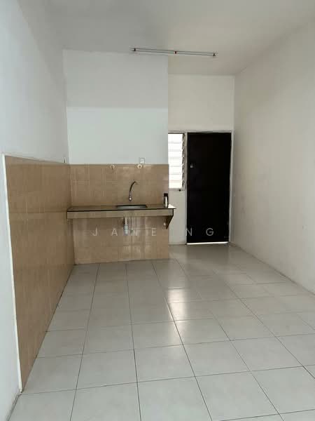 Townhouse for Sale in Taman Segar (Butterworth) - Jane Ng - Kitchen - PropertyGuru.com.my