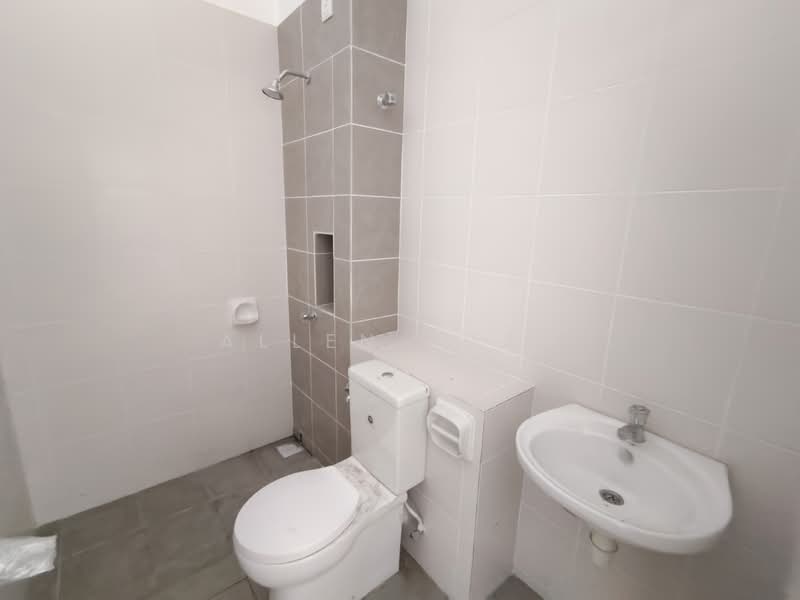 Semenyih 39x70 New Corner unit 40x70 | Free All Legal Fees untuk Untuk Dijual - RM 655,000, Apr 2026 - Bathroom - PropertyGuru.com.my