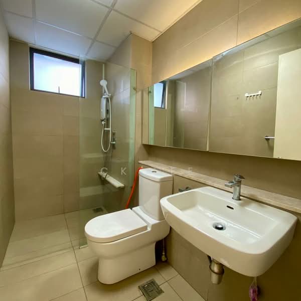 Condominium for Rent at The WaterEdge (Pinggiran Air) - Ck Lee - Bathroom - PropertyGuru.com.my