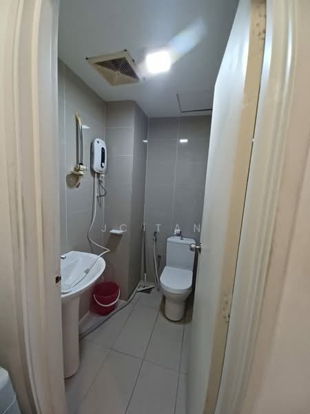 The Scott Garden SOHO untuk Untuk Disewa - RM 1,599 /bulan, Apr 2026 - Bathroom - PropertyGuru.com.my