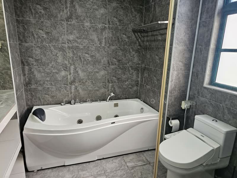 Condominium for Rent at The Straits View Condominium - Carly Voon - Bathroom - PropertyGuru.com.my