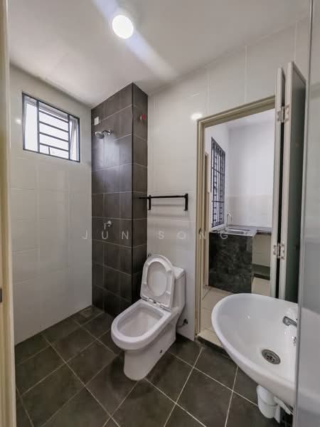 Puri Residence untuk Untuk Disewa - RM 1,800 /bulan, Apr 2026 - Bathroom - PropertyGuru.com.my