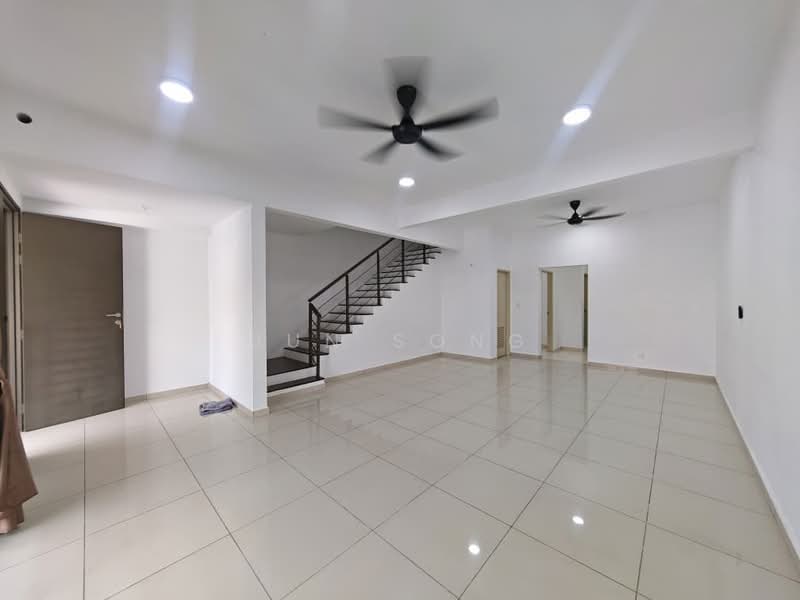 Puri Residence untuk Untuk Disewa - RM 1,800 /bulan, Apr 2026 - Living Room - PropertyGuru.com.my