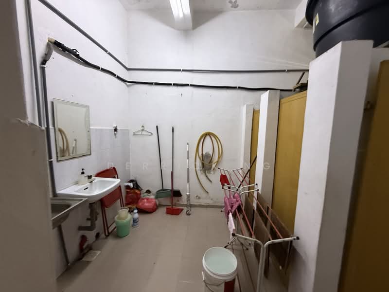 Shop for Sale in Pekan Nanas (Johor) - Derrick Ng - Interior - PropertyGuru.com.my