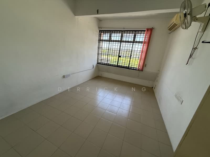 Shop for Sale in Pekan Nanas (Johor) - Derrick Ng - Interior - PropertyGuru.com.my