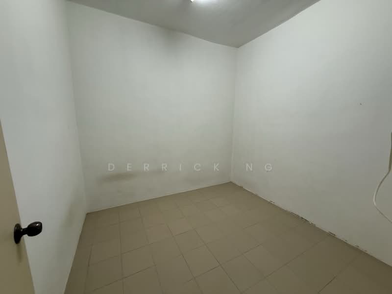 Shop for Sale in Pekan Nanas (Johor) - Derrick Ng - Interior - PropertyGuru.com.my