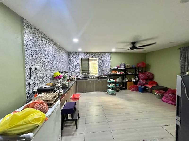 Semi-Detached House for Sale in Taman Indah Gemilang 1 (Batu Caves) - Zaty Jasmin - Kitchen - PropertyGuru.com.my