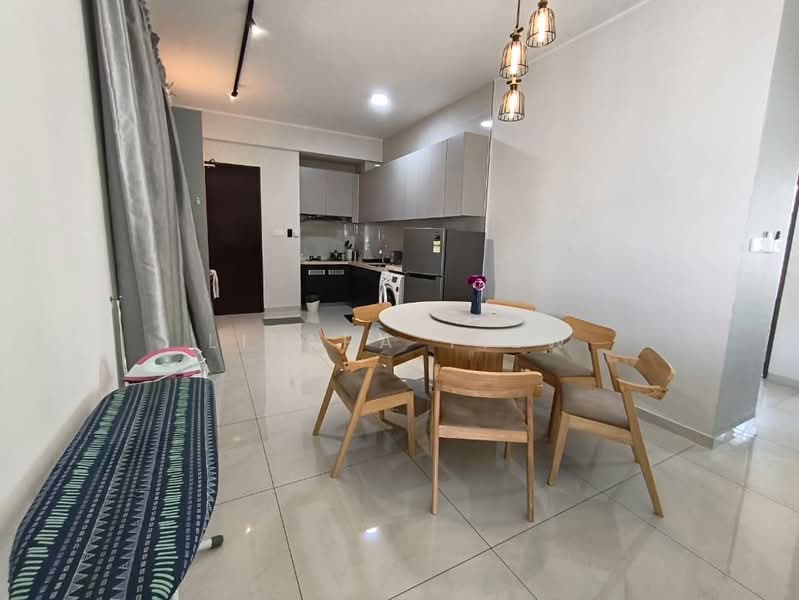 Condominium for Rent at Bay Laurel @ Country Garden Danga Bay - Lilara Tiew - Kitchen - PropertyGuru.com.my