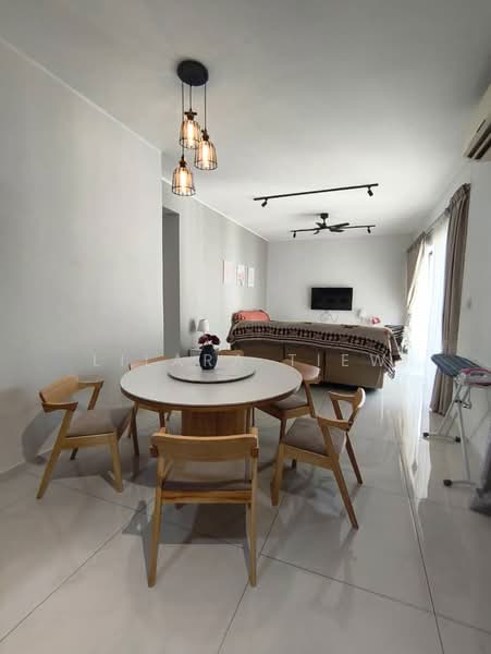 Condominium for Rent at Bay Laurel @ Country Garden Danga Bay - Lilara Tiew - Living Room - PropertyGuru.com.my