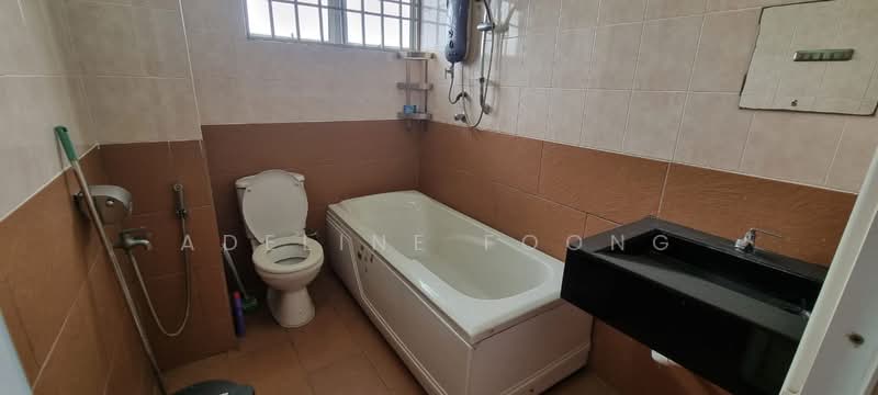2-storey Terraced House for Sale in Bandar Bukit Tinggi 2 (Klang) - Adeline Foong - Bathroom - PropertyGuru.com.my