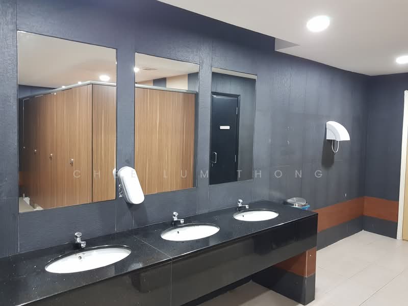 Wisma Consplant untuk Untuk Disewa - RM 15,200 /bulan, Apr 2026 - Bathroom - PropertyGuru.com.my