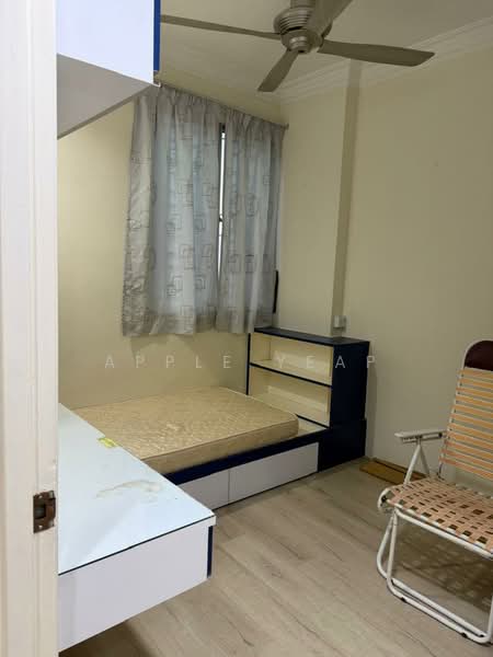 Pangsapuri untuk Disewa di Kingfisher Series - Apple Yeap - Bedroom - PropertyGuru.com.my