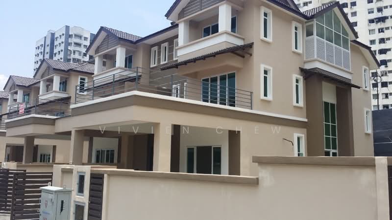 Semi-Detached House for Sale in Jelutong (Penang) - Vivien Chew - Exterior - PropertyGuru.com.my