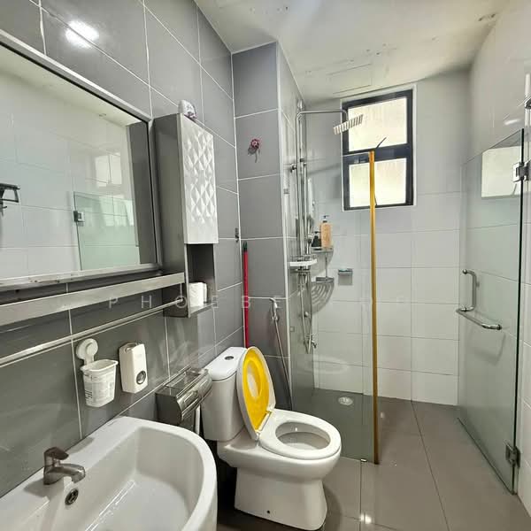 Service Residence for Sale at The Platino Serviced Apartment - Phoebe Foo - PropertyGuru.com.my
