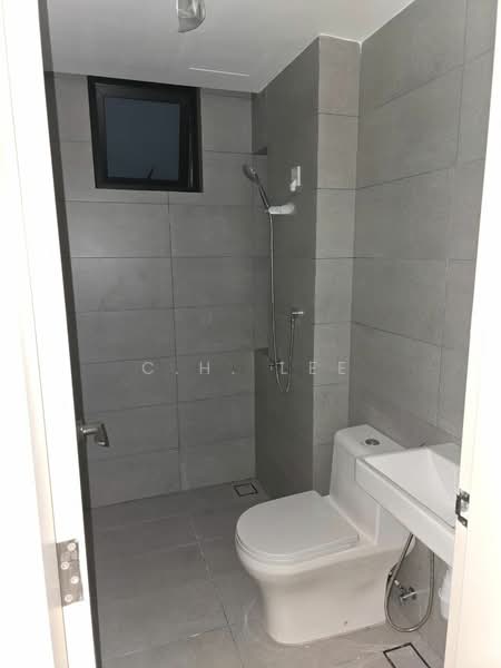 Service Residence for Sale at Vivo Executive Apartment - C.H. Lee - Bathroom - PropertyGuru.com.my