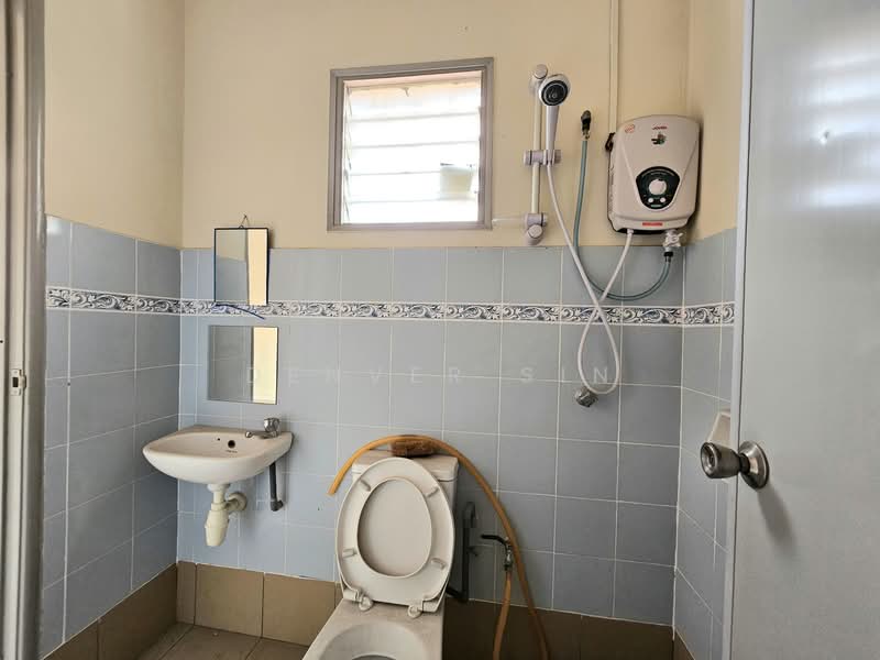 2.5-storey Terraced House for Sale in Bandar Mahkota Cheras (Cheras) - Denver Sin - Bathroom - PropertyGuru.com.my