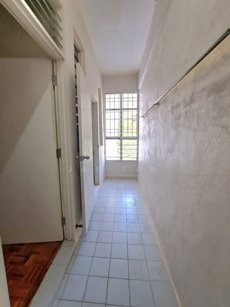 Condominium for Sale at Leader Garden - Jan Tan - Corridor - PropertyGuru.com.my