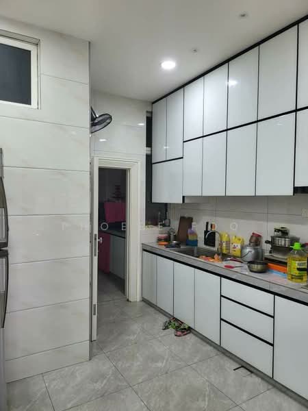 Cluster House for Sale in Mutiara Rini (Skudai) - Phoebe Foo - Kitchen - PropertyGuru.com.my