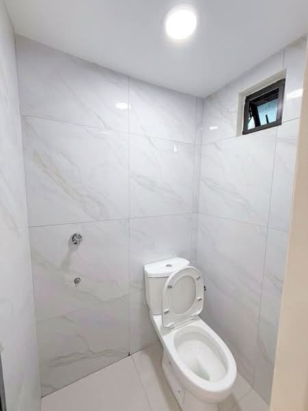 Taman Johor Jaya untuk Untuk Dijual - RM 428,000, Apr 2026 - Bathroom - PropertyGuru.com.my