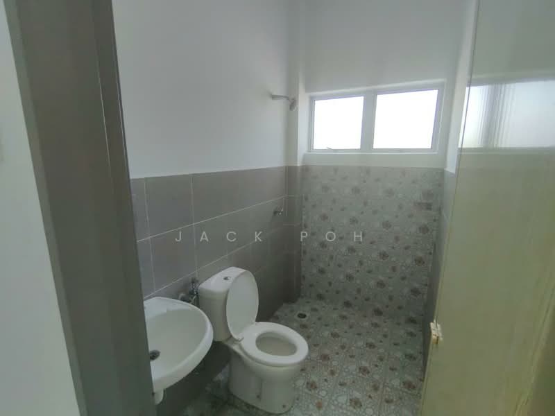 2-storey Terraced House for Rent in Perak Tengah (Ipoh) - Jack Poh - Bathroom - PropertyGuru.com.my