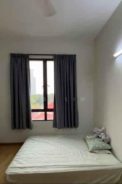 Kondominium untuk Dijual di Grand View - Ms. Lim - Bedroom - PropertyGuru.com.my