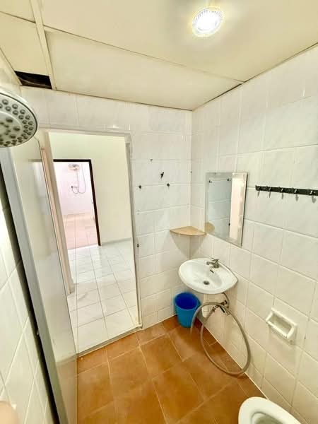 Condominium for Rent at Leader Garden - Jeff Tan - Bathroom - PropertyGuru.com.my