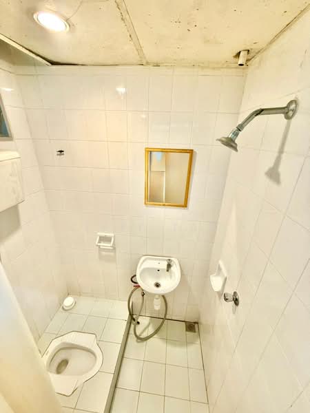 Condominium for Rent at Leader Garden - Jeff Tan - Bathroom - PropertyGuru.com.my