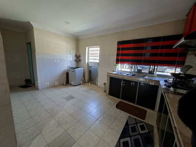 Rumah Teres 1 Tingkat untuk Dijual di Taman Sri Saujana (Kota Tinggi) - Christine Cham - Kitchen - PropertyGuru.com.my