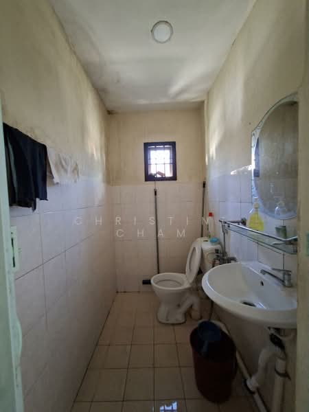 Rumah Teres 1 Tingkat untuk Dijual di Taman Sri Saujana (Kota Tinggi) - Christine Cham - Bathroom - PropertyGuru.com.my